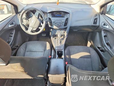 Zdjęcie 8 z 13 samochodu: 2018 FORD FOCUS SE VIN:1FADP3FEXJL241636 - miniatura