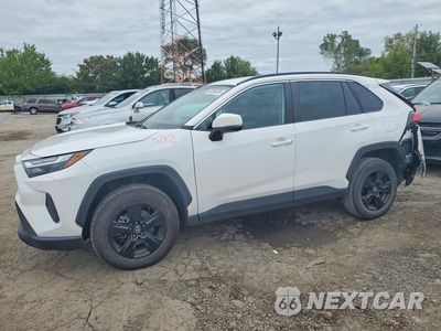 2024 TOYOTA RAV4 XLE 2T3P1RFV1RC408021 - główne zdjęcie licytacji z USA - miniatura