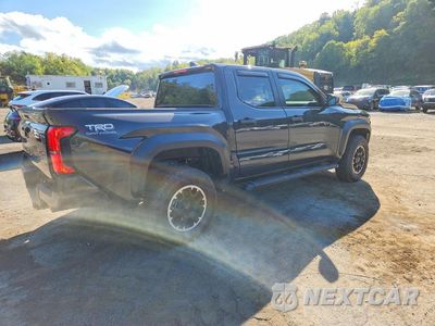 Trzecie zdjęcie samochodu z tyłu: 2026 TOYOTA TACOMA TRD OFF-ROAD VIN:3TMLB5JN7TM214015 - miniatura
