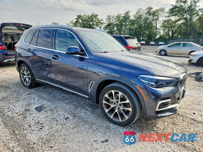 Czwarte zdjęcie samochodu z boku: 2022 BMW X5 XDRIVE40I VIN:5UXCR6C04N9J28471 - miniatura
