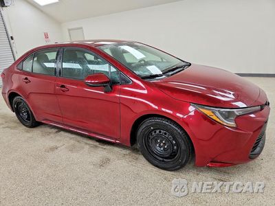 Czwarte zdjęcie samochodu z boku: 2026 TOYOTA COROLLA LE VIN:5YFB4MDE3TP480846 - miniatura