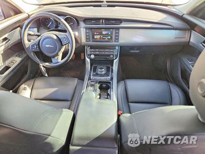 Zdjęcie 8 z 13 samochodu: 2018 JAGUAR XF PREMIUM VIN:SAJBD4FX0JCY71393 - miniatura