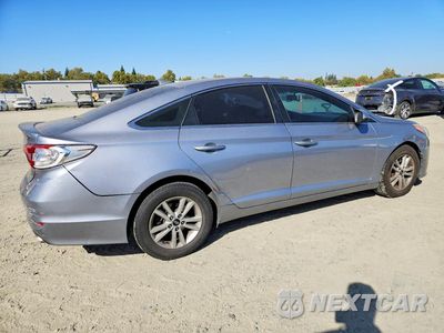 Trzecie zdjęcie samochodu z tyłu: 2015 HYUNDAI SONATA SE VIN:5NPE24AF9FH024528 - miniatura