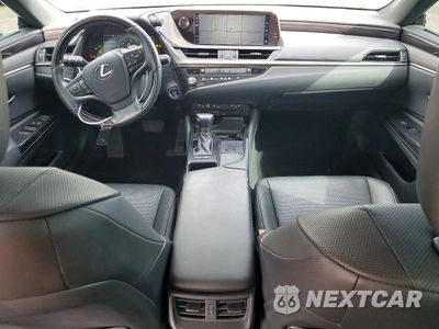 Zdjęcie 8 z 12 samochodu: 2021 LEXUS ES 300H VIN:58ADA1C18MU003157 - miniatura