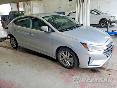 Czwarte zdjęcie samochodu z boku: 2019 HYUNDAI ELANTRA SEL VIN:5NPD84LF3KH451219 - miniatura
