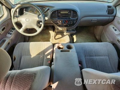 Zdjęcie 8 z 12 samochodu: 2001 TOYOTA TUNDRA SR5 VIN:5TBBT441X1S154779 - miniatura