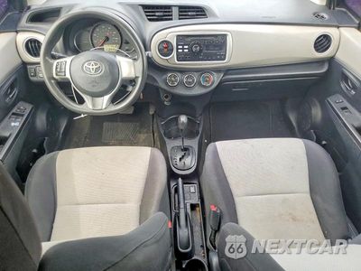 Zdjęcie 8 z 12 samochodu: 2013 TOYOTA YARIS 3-DOOR LE VIN:JTDJTUD30DD567931 - miniatura