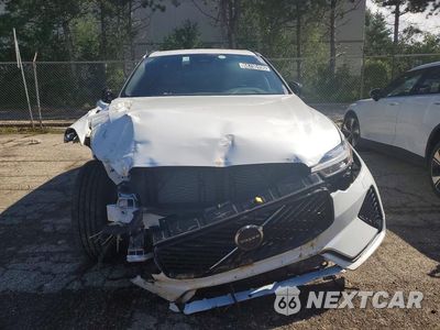 Piąte zdjęcie samochodu w środku: 2026 VOLVO XC60 PLUS VIN:YV4M12RC1T1464594 - miniatura