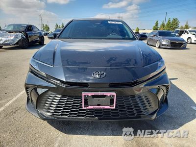 Piąte zdjęcie samochodu w środku: 2025 TOYOTA CAMRY SE VIN:4T1DAACK6SU168119 - miniatura