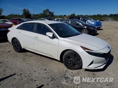 Czwarte zdjęcie samochodu z boku: 2021 HYUNDAI ELANTRA SEL VIN:5NPLS4AG7MH030910 - miniatura