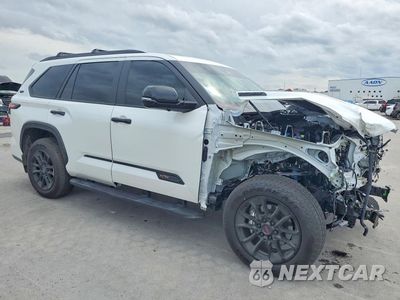 Czwarte zdjęcie samochodu z boku: 2026 TOYOTA SEQUOIA 1794 EDITION VIN:7SVAAABA2TX096714 - miniatura
