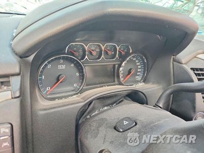 Zdjęcie 9 z 13 samochodu: 2018 GMC YUKON SLT VIN:1GKS1BKC1JR119086 - miniatura