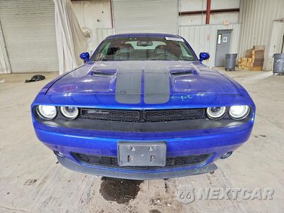 Piąte zdjęcie samochodu w środku: 2019 DODGE CHALLENGER SXT VIN:2C3CDZGG2KH593078 - miniatura