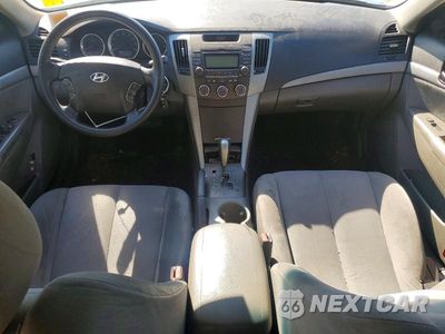 Zdjęcie 8 z 13 samochodu: 2010 HYUNDAI SONATA GLS VIN:5NPET4AC0AH622468 - miniatura