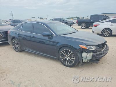Czwarte zdjęcie samochodu z boku: 2018 TOYOTA CAMRY SE VIN:4T1B11HK3JU613463 - miniatura