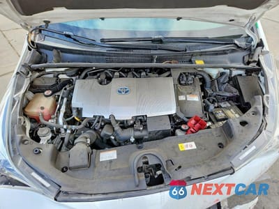 Zdjęcie 11 z 13 samochodu: 2017 TOYOTA PRIUS TWO VIN:JTDKBRFU8H3031931 - miniatura