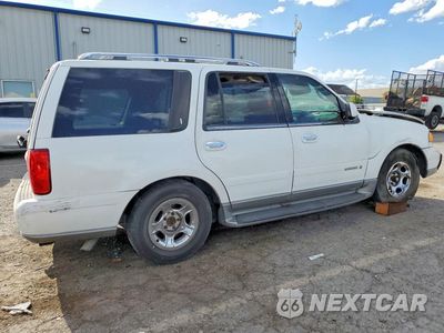 Trzecie zdjęcie samochodu z tyłu: 2000 LINCOLN NAVIGATOR VIN:5LMRU27A4YLJ08369 - miniatura