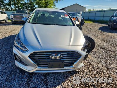 Piąte zdjęcie samochodu w środku: 2018 HYUNDAI SONATA SE VIN:5NPE24AF0JH722129 - miniatura