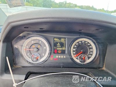 Zdjęcie 9 z 14 samochodu: 2014 RAM 3500 VIN:3C7WRSCL0EG317719 - miniatura