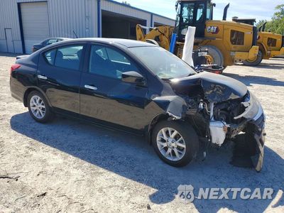 Czwarte zdjęcie samochodu z boku: 2017 NISSAN VERSA 1.6 S VIN:3N1CN7AP2HL854525 - miniatura