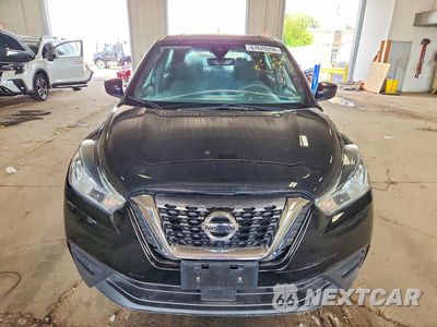Piąte zdjęcie samochodu w środku: 2020 NISSAN KICKS S VIN:3N1CP5BV9LL508895 - miniatura