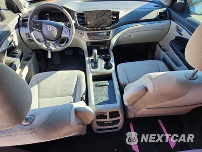 Zdjęcie 8 z 13 samochodu: 2019 HONDA PILOT EX VIN:5FNYF5H35KB045324 - miniatura