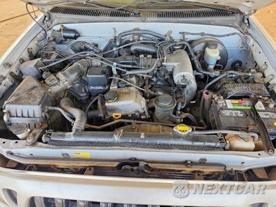 Zdjęcie 11 z 12 samochodu: 2003 TOYOTA TACOMA PRERUNNER VIN:5TESM92N73Z283124 - miniatura