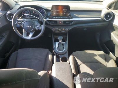 Zdjęcie 8 z 13 samochodu: 2023 KIA FORTE LXS VIN:3KPF24AD1PE538995 - miniatura