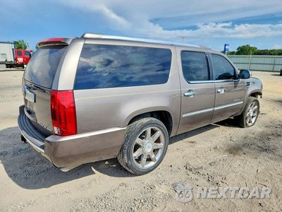 Trzecie zdjęcie samochodu z tyłu: 2011 CADILLAC ESCALADE ESV LUXURY VIN:1GYS4HEF3BR210819 - miniatura