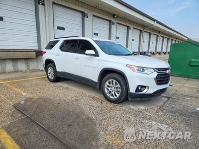 Czwarte zdjęcie samochodu z boku: 2021 CHEVROLET TRAVERSE LT VIN:1GNERGKW1MJ261618 - miniatura