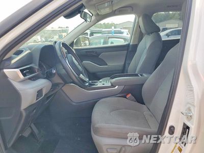 Zdjęcie 7 z 13 samochodu: 2022 TOYOTA HIGHLANDER LE VIN:5TDZZRAH6NS543587 - miniatura