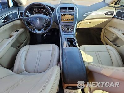 Zdjęcie 8 z 12 samochodu: 2017 LINCOLN MKZ PREMIERE VIN:3LN6L5A93HR665784 - miniatura