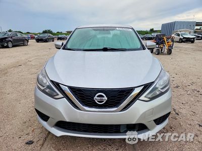 Piąte zdjęcie samochodu w środku: 2018 NISSAN SENTRA S VIN:3N1AB7AP1JY324796 - miniatura