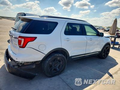 Trzecie zdjęcie samochodu z tyłu: 2016 FORD EXPLORER XLT VIN:1FM5K7D81GGB17690 - miniatura