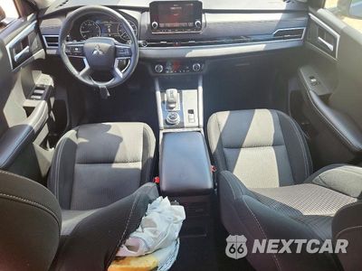 Zdjęcie 8 z 13 samochodu: 2023 MITSUBISHI OUTLANDER ES VIN:JA4J3TA87PZ010090 - miniatura