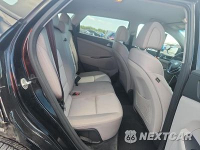 Zdjęcie 11 z 13 samochodu: 2016 HYUNDAI TUCSON SE VIN:KM8J33A41GU145643 - miniatura
