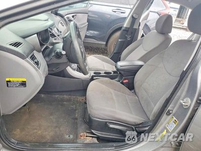 Zdjęcie 7 z 12 samochodu: 2014 HYUNDAI ELANTRA SE VIN:5NPDH4AE4EH469081 - miniatura