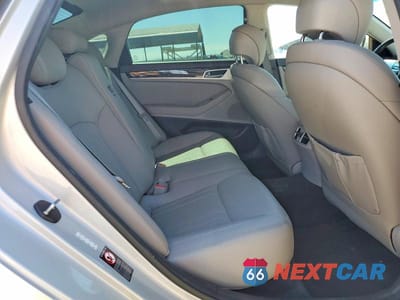 Zdjęcie 10 z 13 samochodu: 2018 GENESIS G80 3.8 VIN:KMHGN4JE7JU271080 - miniatura