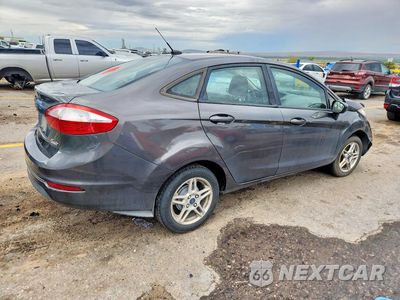 Trzecie zdjęcie samochodu z tyłu: 2019 FORD FIESTA SE VIN:3FADP4BJ9KM142508 - miniatura