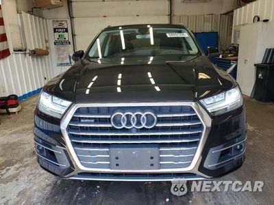 Piąte zdjęcie samochodu w środku: 2017 AUDI Q7 PRESTIGE VIN:WA1VAAF74HD003656 - miniatura