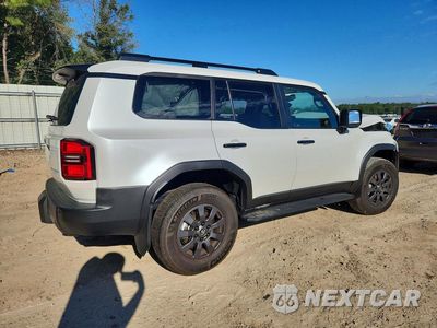 Trzecie zdjęcie samochodu z tyłu: 2027 TOYOTA LAND CRUISER BASE VIN:JTEABFAJ1VK069182 - miniatura