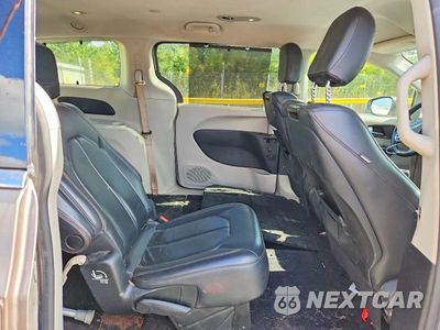 Zdjęcie 11 z 13 samochodu: 2018 CHRYSLER PACIFICA TOURING L PLUS VIN:2C4RC1EG1JR110914 - miniatura