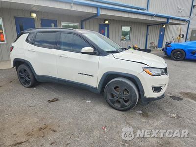 Czwarte zdjęcie samochodu z boku: 2019 JEEP COMPASS LATITUDE VIN:3C4NJCBB4KT677383 - miniatura