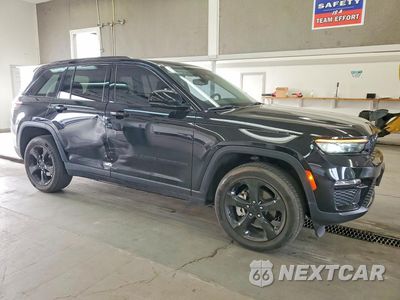 Czwarte zdjęcie samochodu z boku: 2023 JEEP GRAND CHEROKEE LIMITED VIN:1C4RJHBG4PC569195 - miniatura