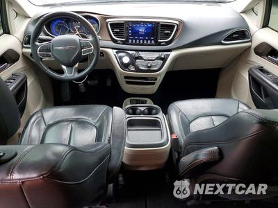 Zdjęcie 8 z 13 samochodu: 2017 CHRYSLER PACIFICA TOURING L VIN:2C4RC1BG5HR528343 - miniatura