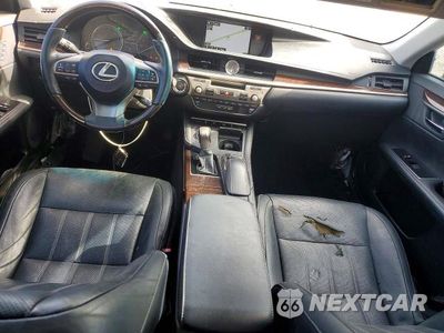 Zdjęcie 8 z 12 samochodu: 2016 LEXUS ES 350 VIN:58ABK1GG2GU026876 - miniatura