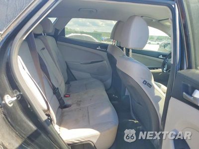 Zdjęcie 10 z 12 samochodu: 2019 HYUNDAI TUCSON SE VIN:KM8J23A46KU887242 - miniatura