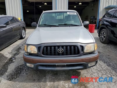 Piąte zdjęcie samochodu w środku: 2002 TOYOTA TACOMA BASE VIN:5TENL42N22Z069627 - miniatura