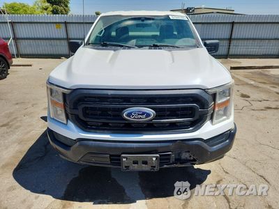 Piąte zdjęcie samochodu w środku: 2022 FORD F150 VIN:1FTMF1CB2NKE26352 - miniatura