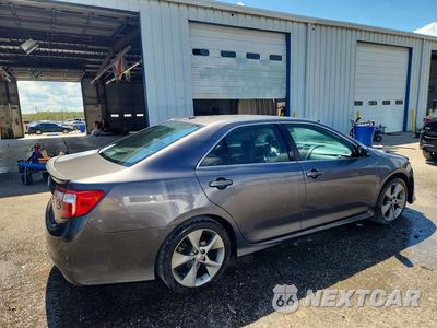 Trzecie zdjęcie samochodu z tyłu: 2014 TOYOTA CAMRY SE SPORT VIN:4T1BF1FK6EU331232 - miniatura